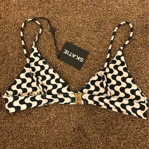 Skatie swim Gisele bikini top xs dogtown